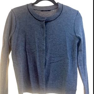 Cashmere cardigan with snap closure - never worn
